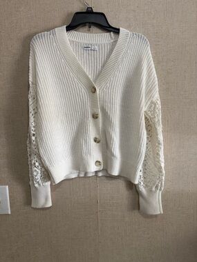 Sonoma women’s 3 button cardigan
